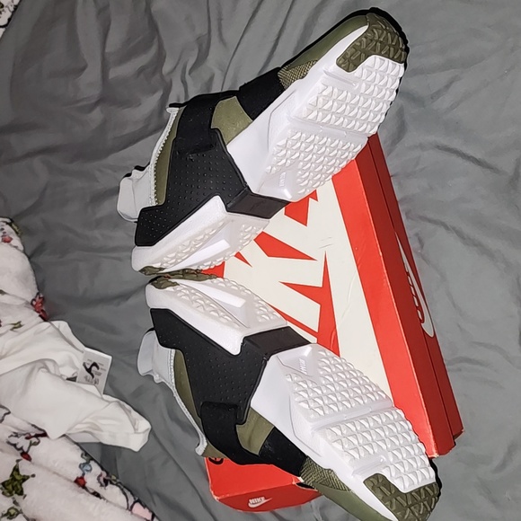 NIKE Hurricane 7y/9 womans - Picture 6 of 8